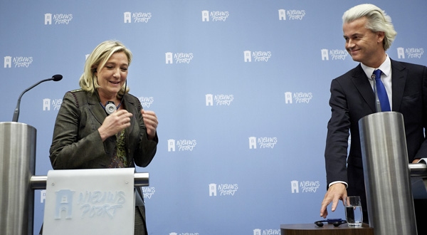 Marine Le Pen francia és Geert Wilders holland radikális pártvezér. Egységben az egység ellen