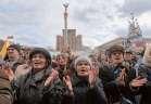 Tüntetés Ukrajna területi egységéért Kijevben, a Függet lenség téren. A krími lakosokat inkább Moszkva érdekli Fotó: PUZZLEPIX/AP