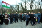 Résztvevők a székely szabadság napja alkalmából tartott megemlékezésen Esztergomban